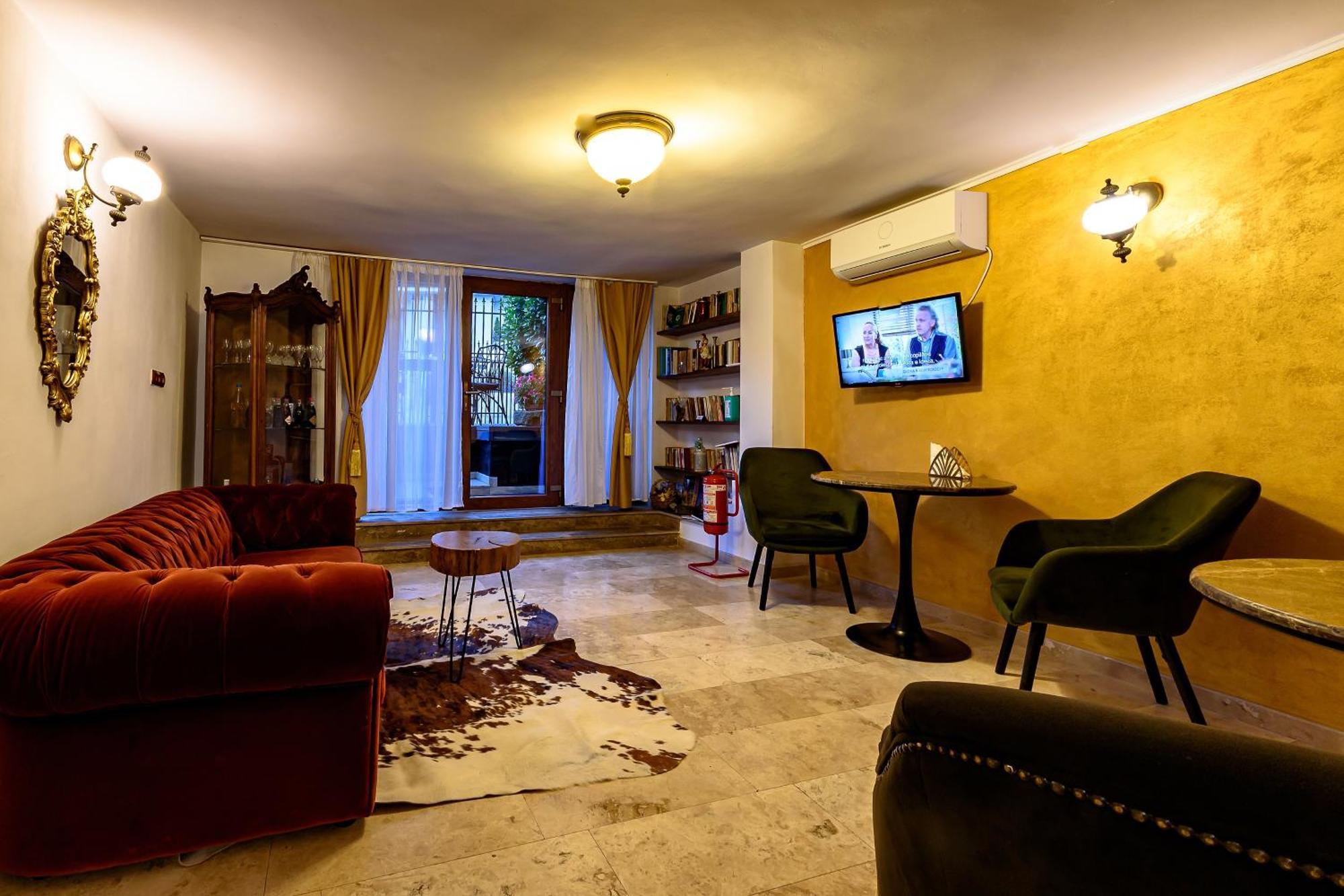 Vila Sarada Boutique Deva Eksteriør billede